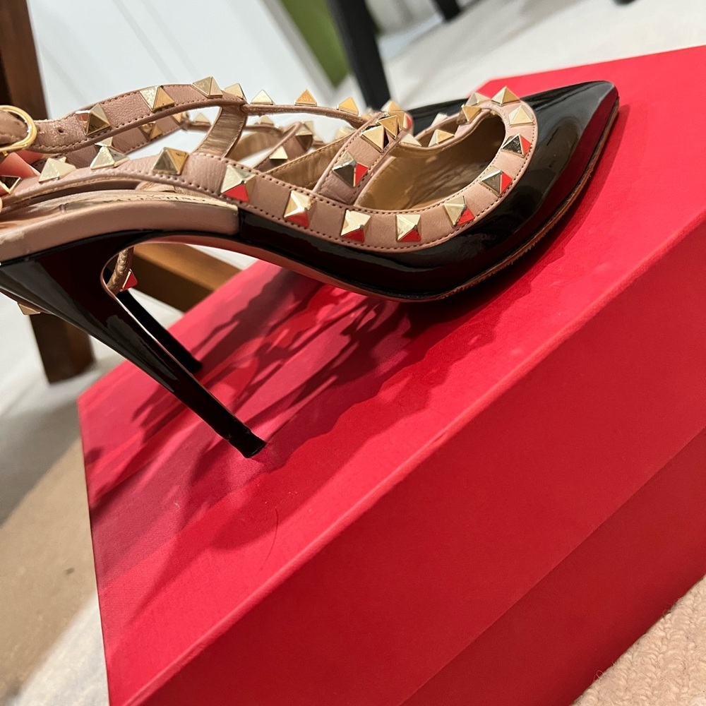 Valentino Rockstud heels size 37 size 7 - Picture 4 of 8
